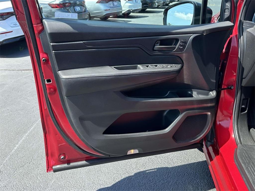 used 2024 Honda Odyssey car, priced at $40,985