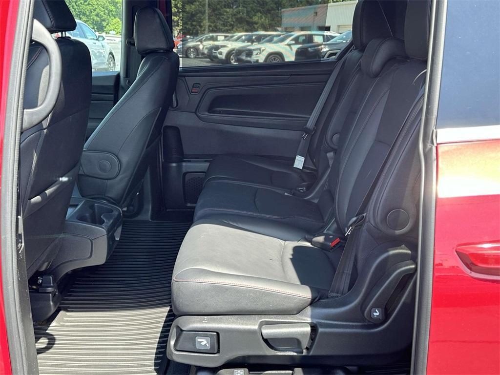 used 2024 Honda Odyssey car, priced at $40,985