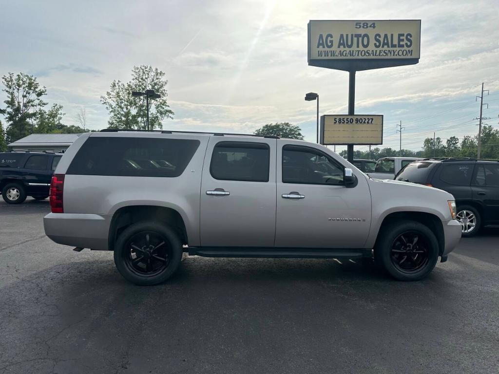 used 2007 Chevrolet Suburban car, priced at $12,999