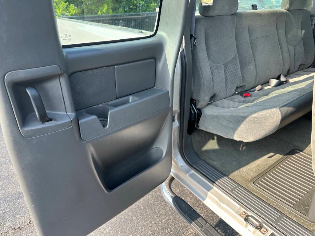 used 2005 Chevrolet Silverado 2500 car, priced at $19,999