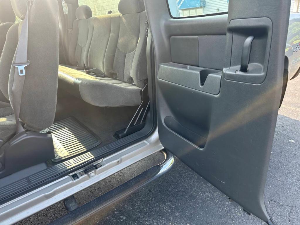 used 2005 Chevrolet Silverado 2500 car, priced at $19,999