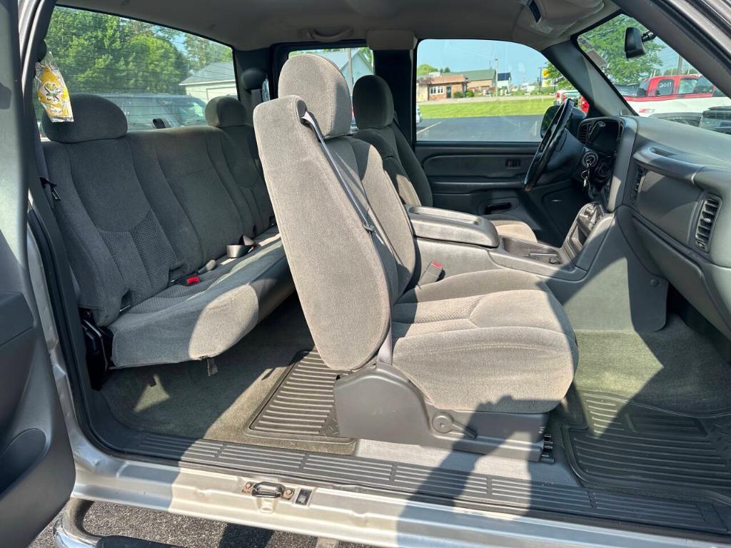 used 2005 Chevrolet Silverado 2500 car, priced at $19,999