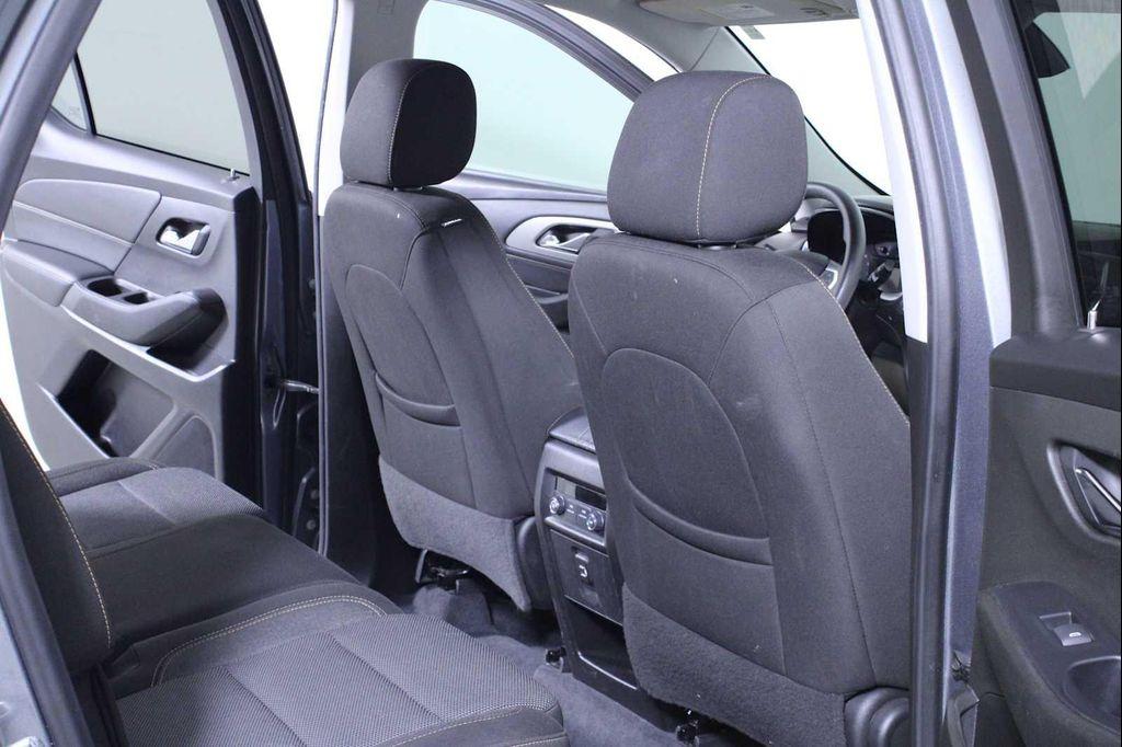used 2021 Chevrolet Traverse car, priced at $19,591