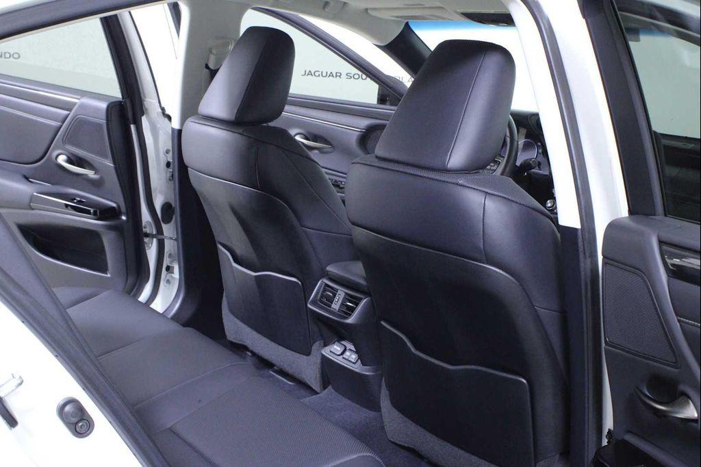 used 2022 Lexus ES 350 car, priced at $34,250