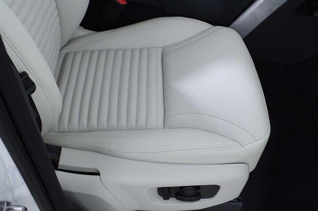 new 2025 Land Rover Discovery car, priced at $68,743