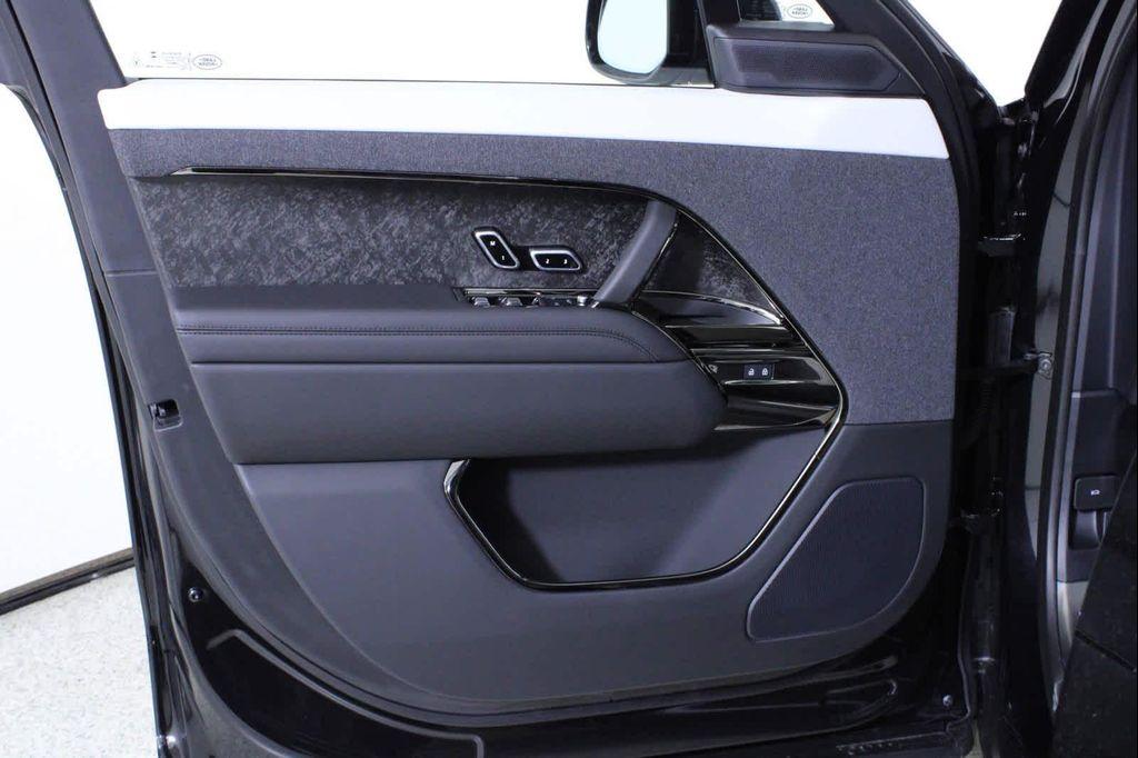new 2025 Land Rover Range Rover Sport car, priced at $109,075