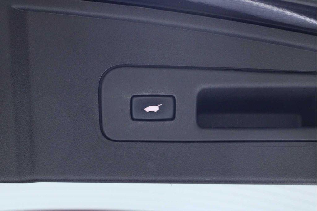 used 2017 Acura MDX car, priced at $16,991