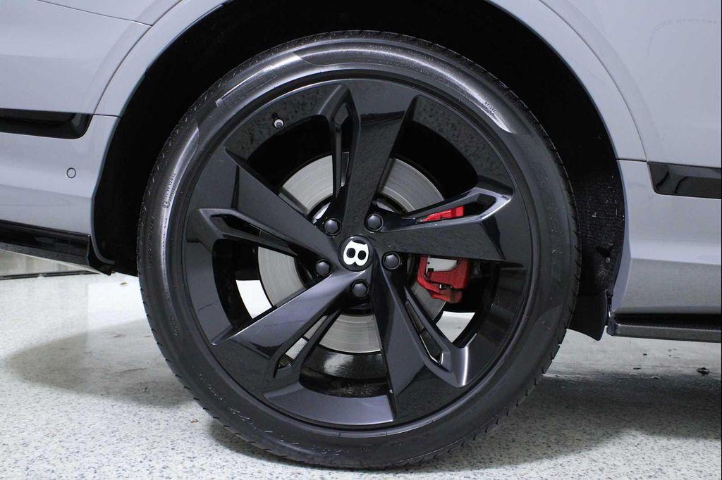 used 2022 Bentley Bentayga car, priced at $128,891