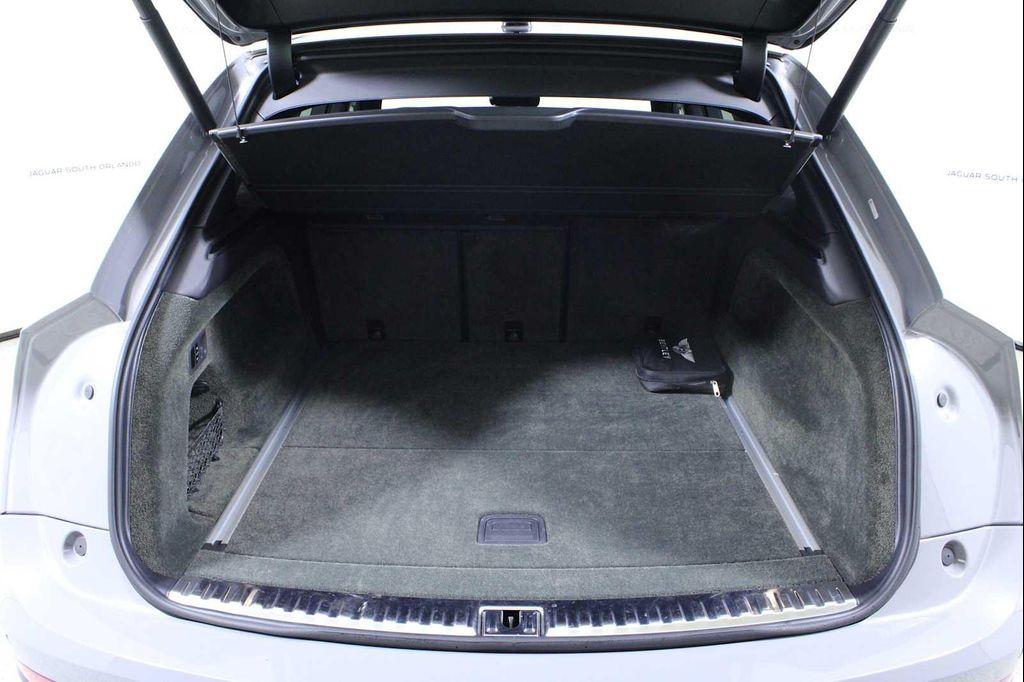 used 2022 Bentley Bentayga car, priced at $128,891