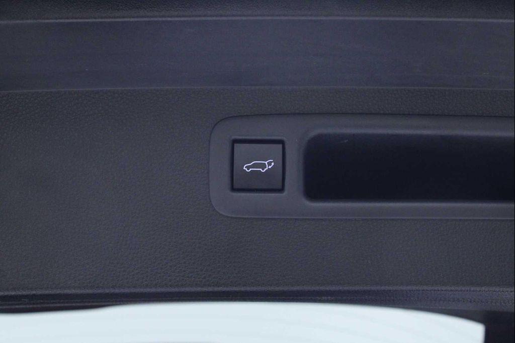 used 2020 Toyota Highlander car, priced at $26,591