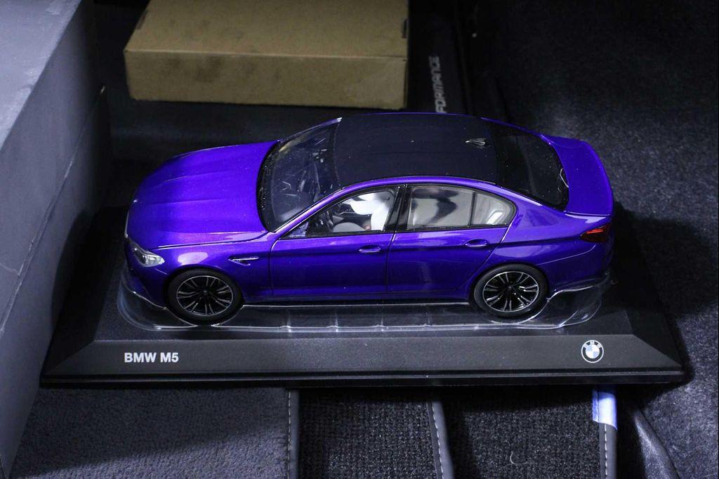 used 2023 BMW M5 car, priced at $91,791