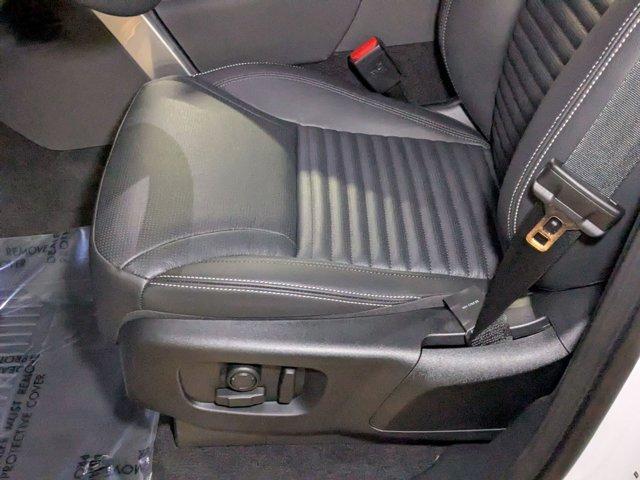 new 2025 Land Rover Discovery car, priced at $64,552