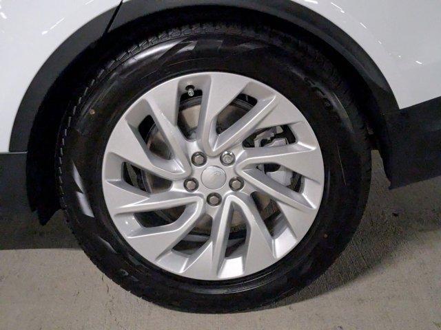 new 2025 Land Rover Discovery car, priced at $64,552