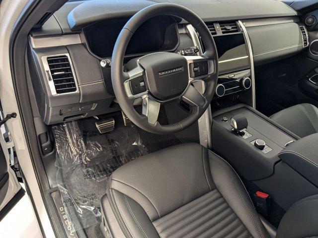 new 2025 Land Rover Discovery car, priced at $78,662