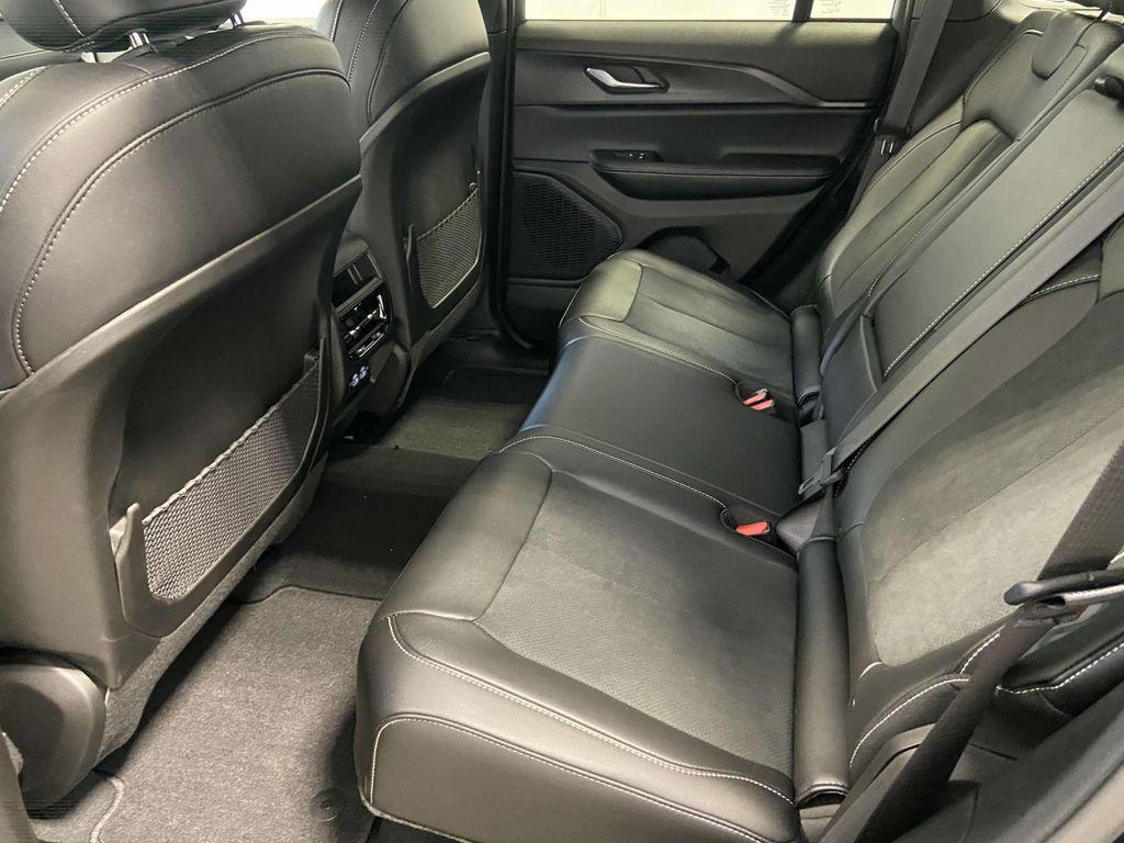 new 2025 Jeep Grand Cherokee car, priced at $39,088