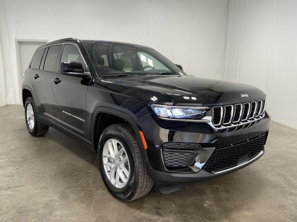 new 2025 Jeep Grand Cherokee car, priced at $39,928