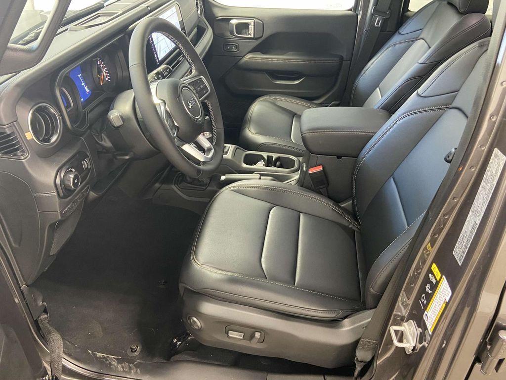 new 2025 Jeep Wrangler car, priced at $54,128