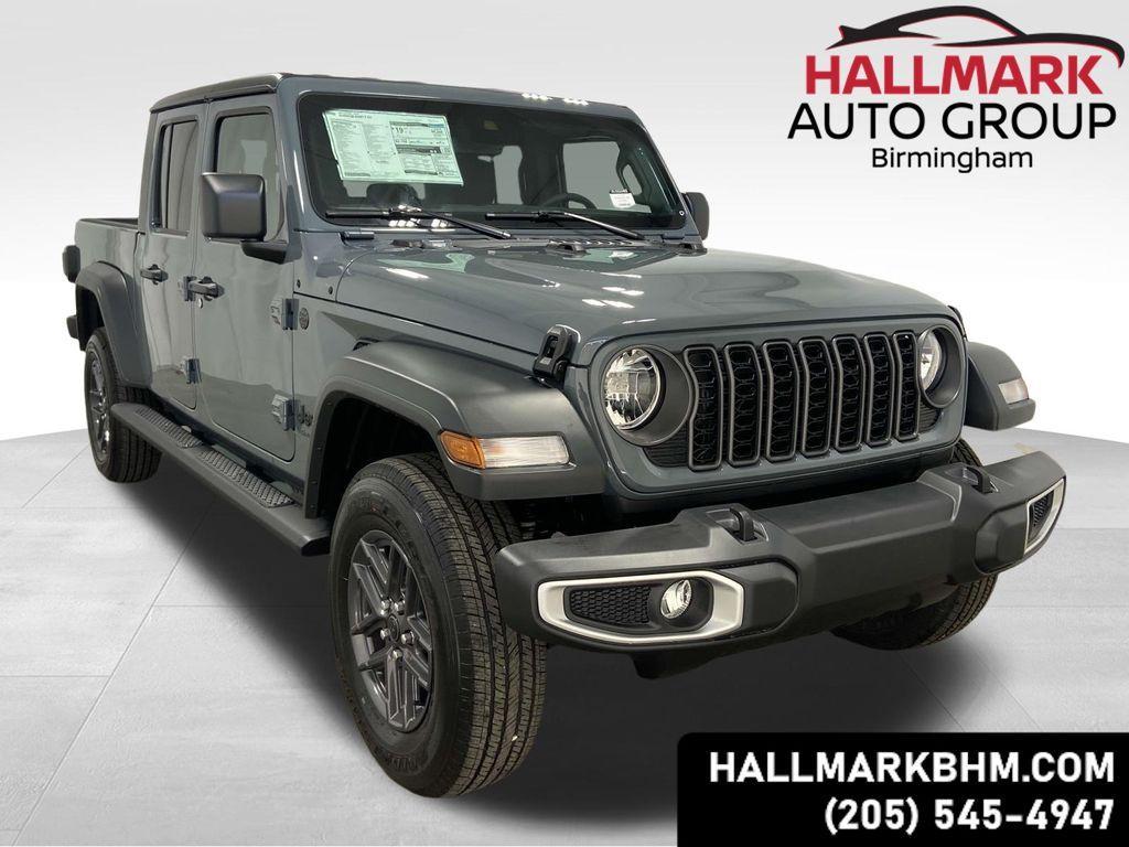 new 2025 Jeep Gladiator car, priced at $44,759