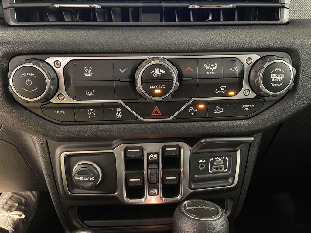 new 2025 Jeep Gladiator car, priced at $44,759