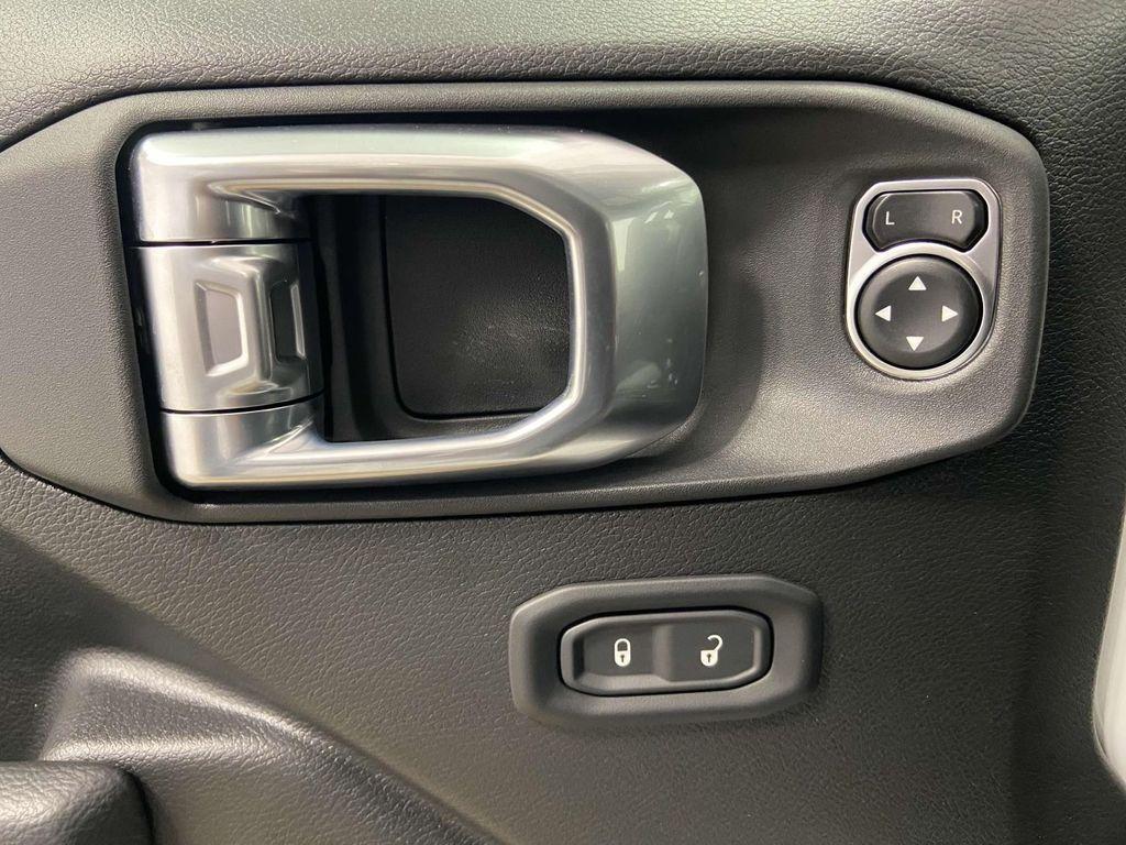 new 2025 Jeep Gladiator car, priced at $39,071