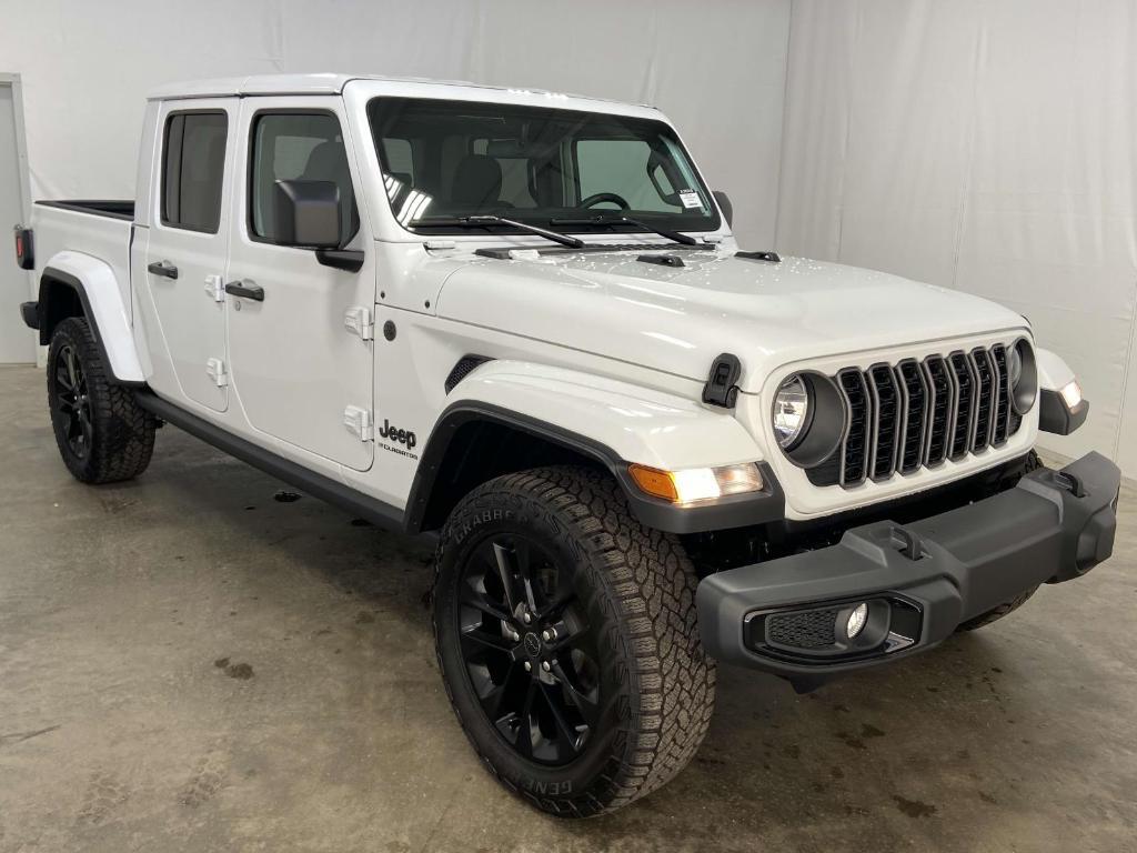 new 2025 Jeep Gladiator car, priced at $41,571