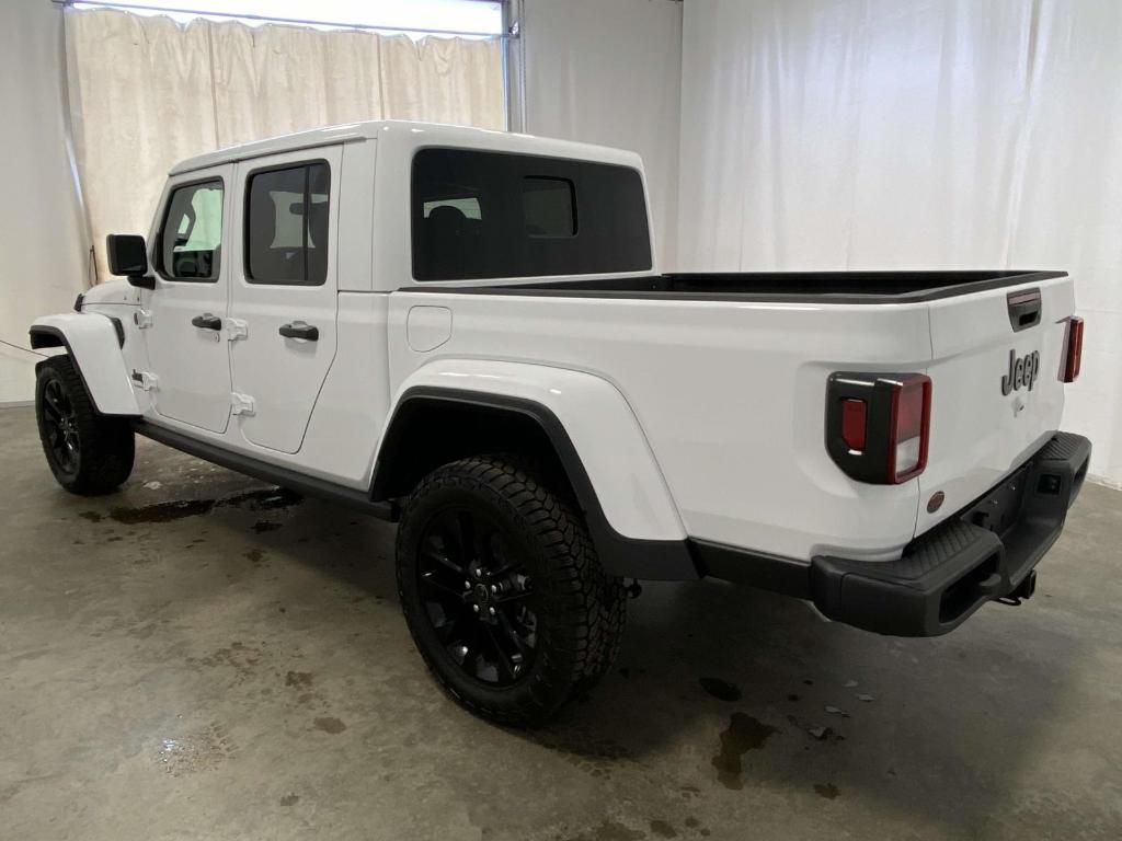 new 2025 Jeep Gladiator car, priced at $41,571