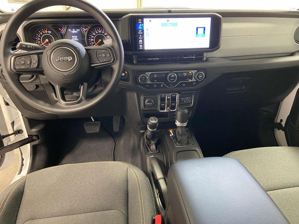 new 2025 Jeep Gladiator car, priced at $39,071