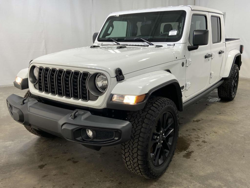 new 2025 Jeep Gladiator car, priced at $41,571