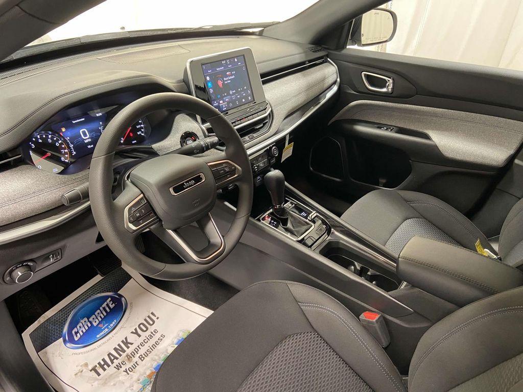 new 2025 Jeep Compass car, priced at $24,999