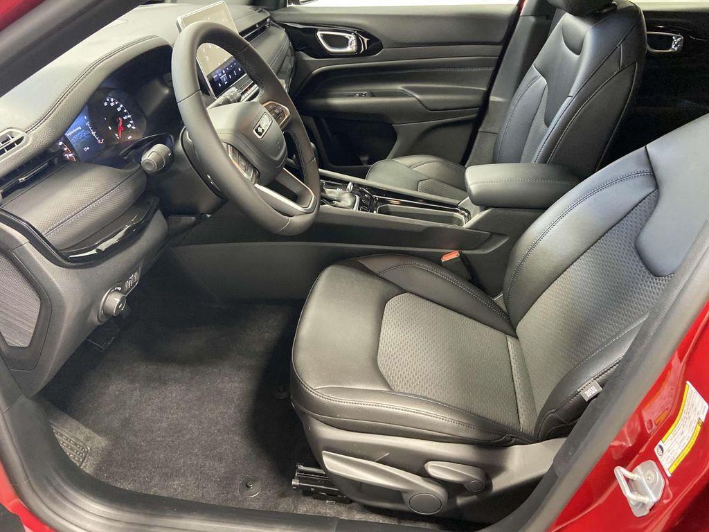 new 2025 Jeep Compass car, priced at $28,458