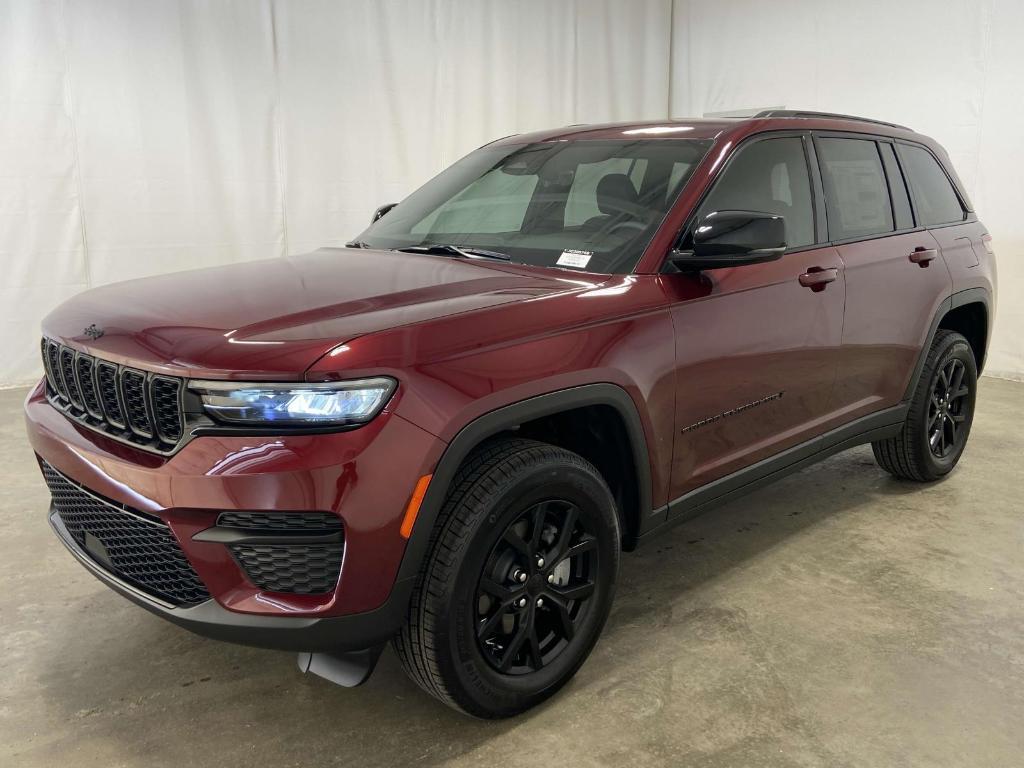 new 2025 Jeep Grand Cherokee car, priced at $46,030