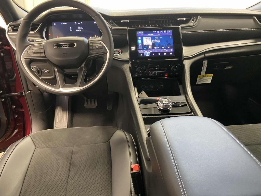 new 2025 Jeep Grand Cherokee car, priced at $46,030