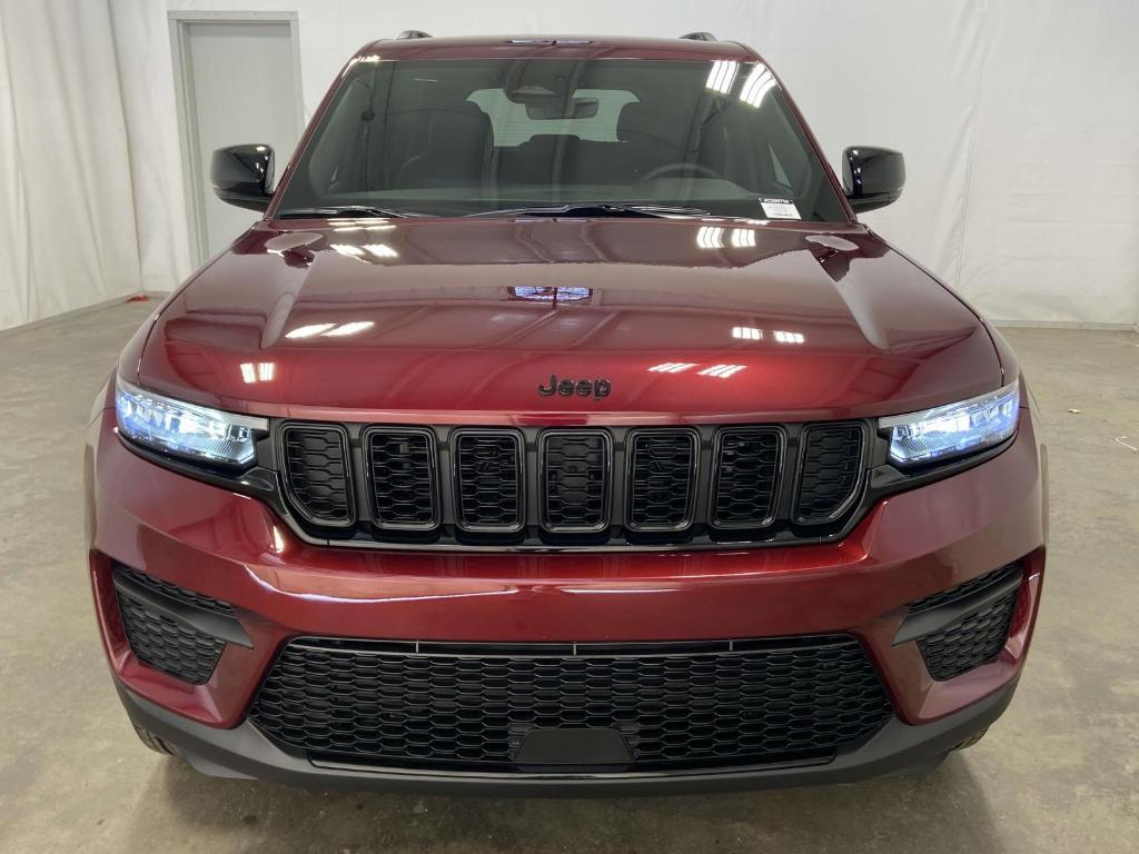 new 2025 Jeep Grand Cherokee car, priced at $46,030