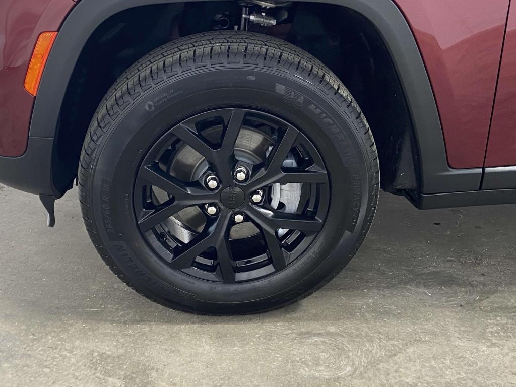 new 2025 Jeep Grand Cherokee car, priced at $46,030