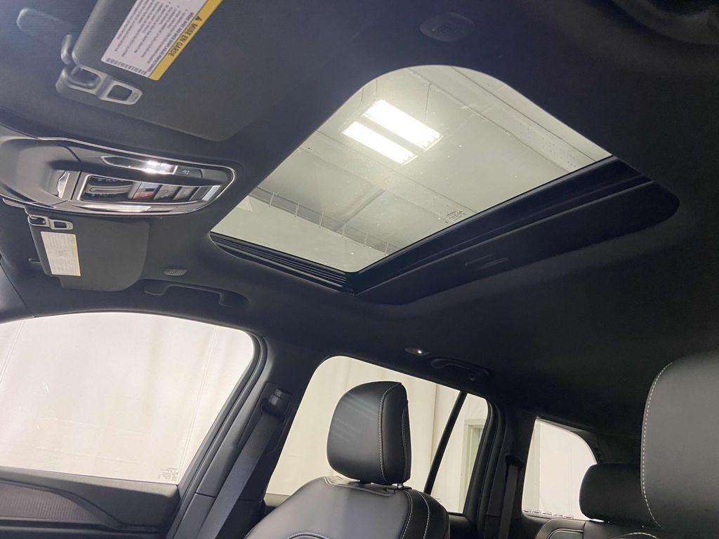 new 2025 Jeep Grand Cherokee car, priced at $41,588