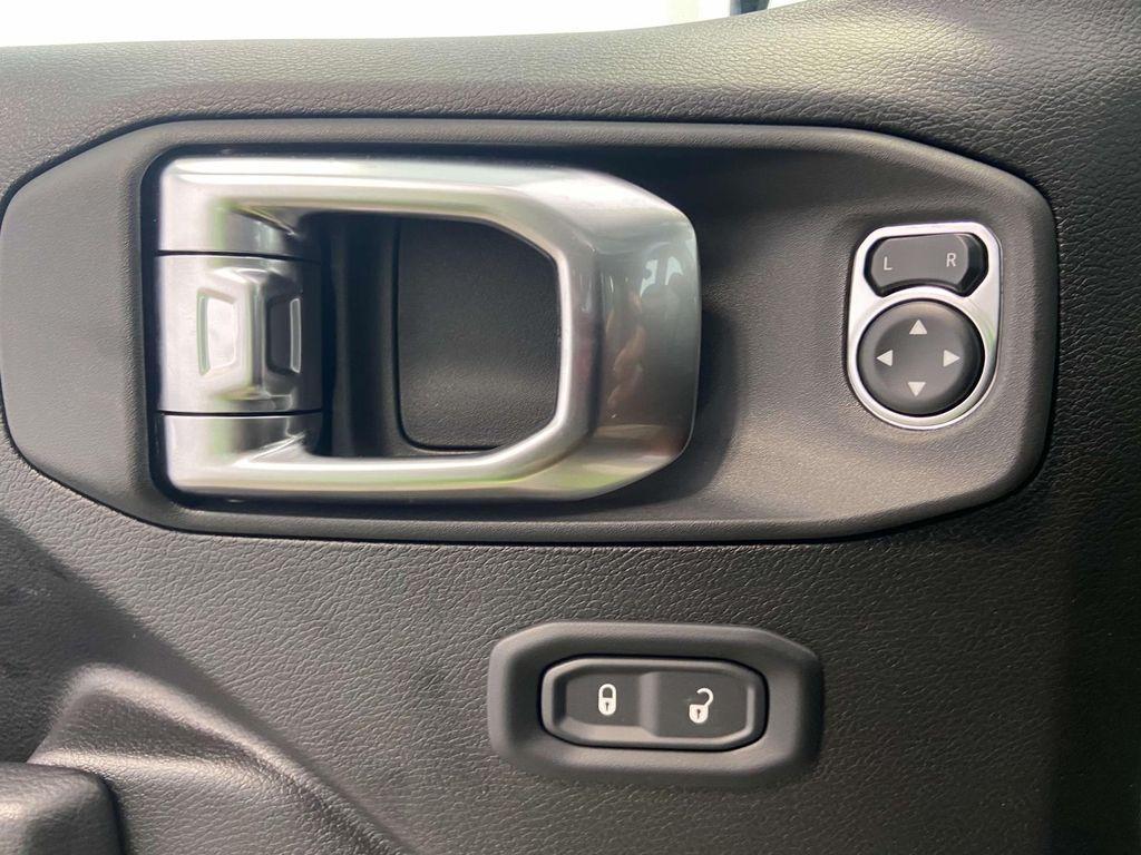 new 2025 Jeep Wrangler car, priced at $48,002