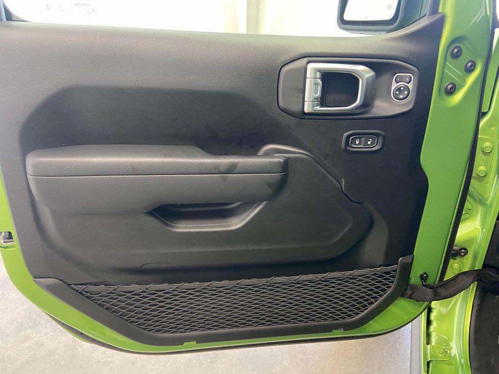 new 2025 Jeep Wrangler car, priced at $48,002