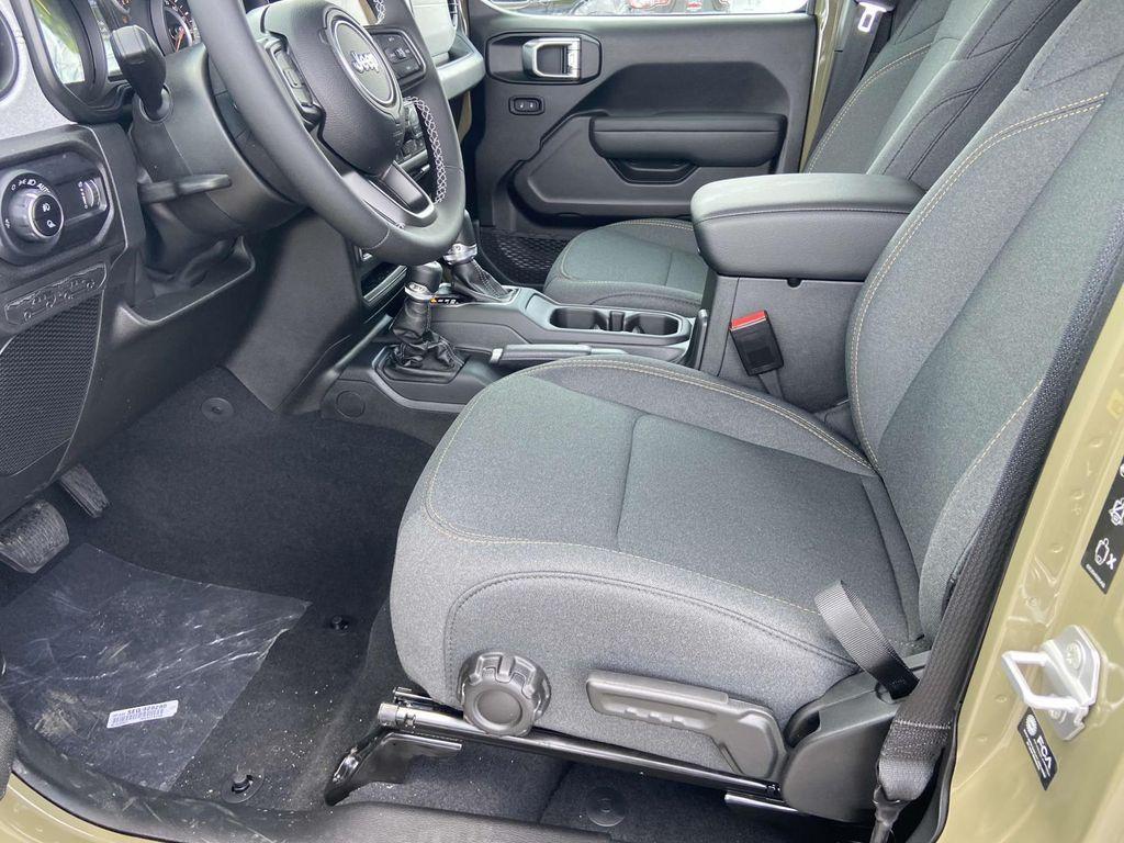 new 2025 Jeep Gladiator car, priced at $43,499