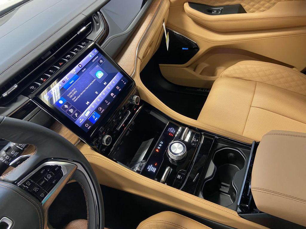 new 2025 Jeep Grand Cherokee L car, priced at $67,016