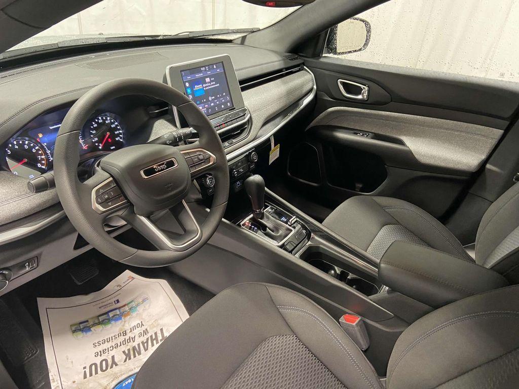 new 2025 Jeep Compass car, priced at $24,999