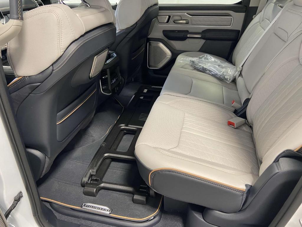 new 2025 Ram 1500 car, priced at $75,527