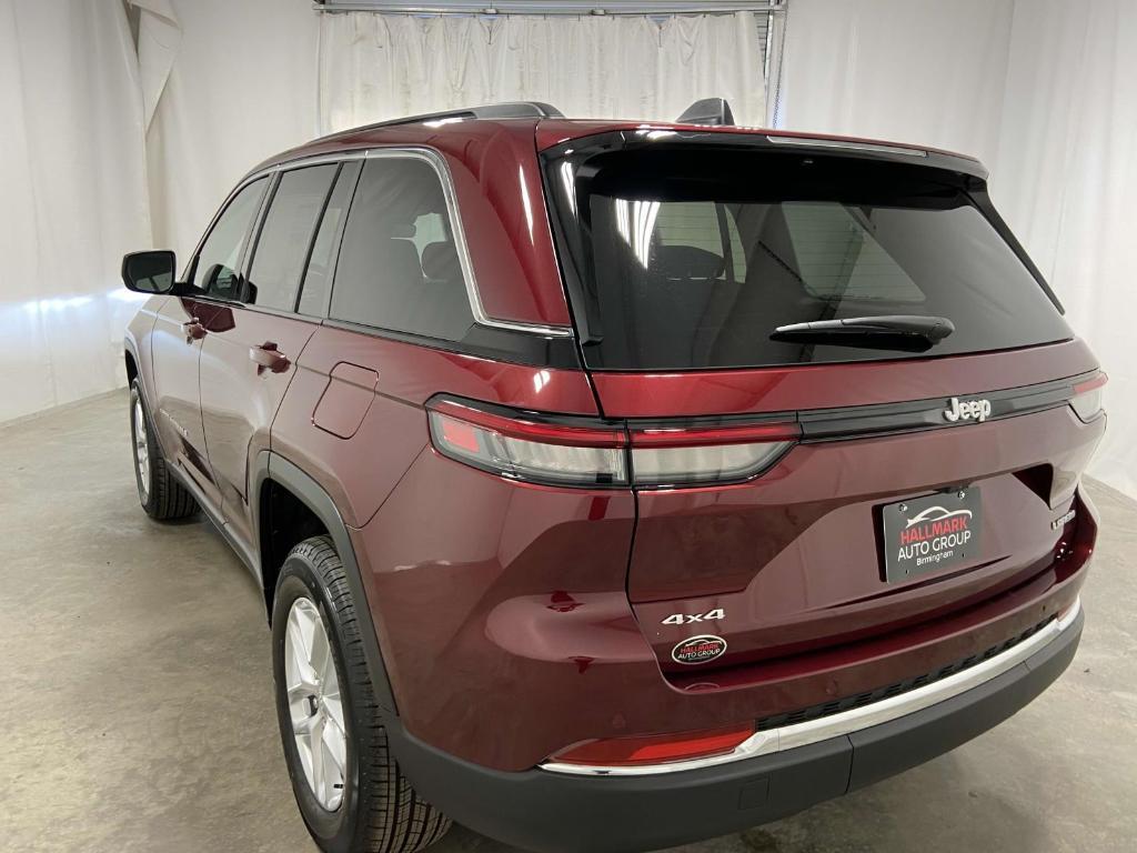 new 2025 Jeep Grand Cherokee car, priced at $37,214