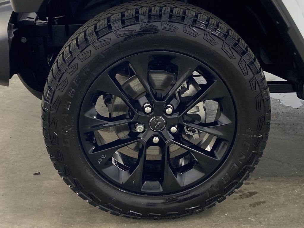 new 2025 Jeep Gladiator car, priced at $39,078