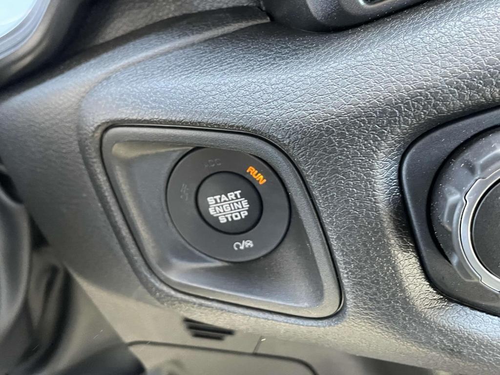 new 2025 Jeep Gladiator car, priced at $40,584