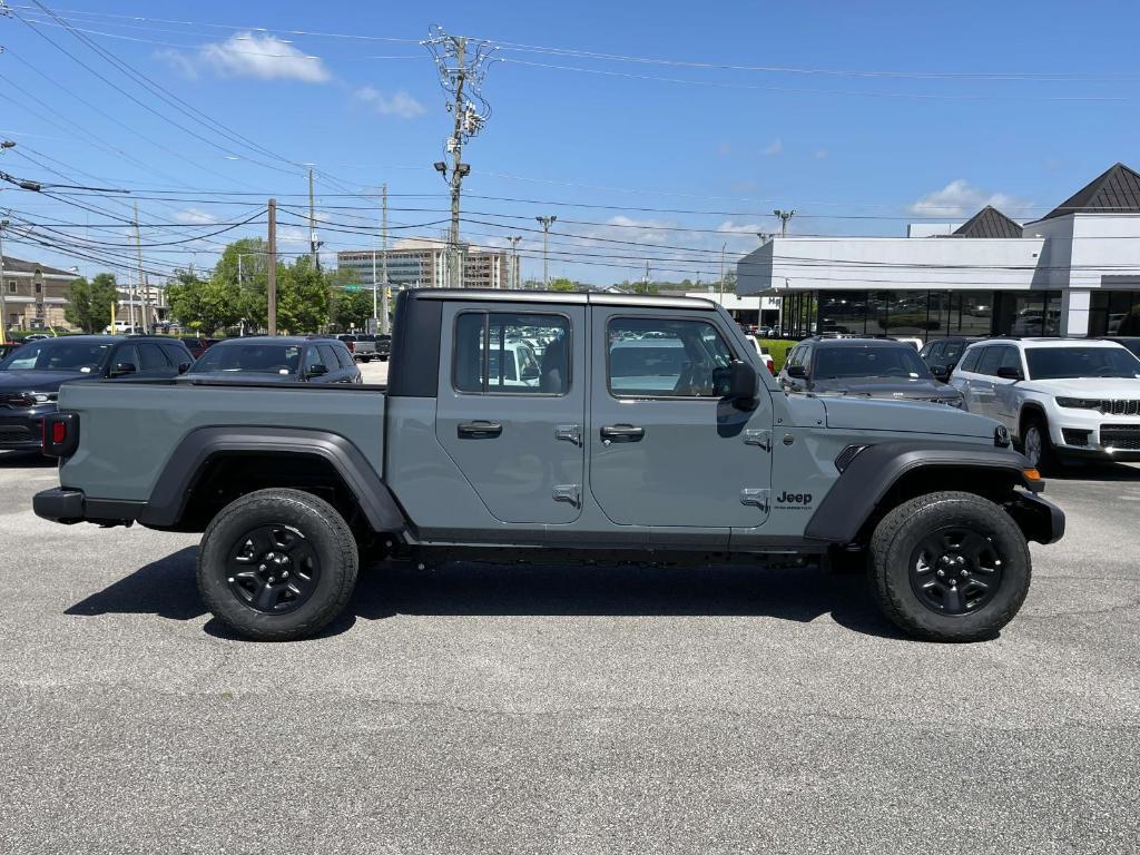 new 2025 Jeep Gladiator car, priced at $40,584
