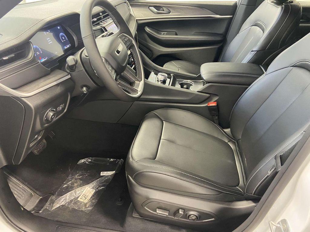 new 2025 Jeep Grand Cherokee L car, priced at $49,342