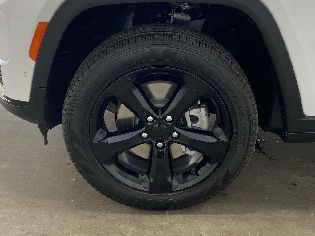 new 2025 Jeep Grand Cherokee L car, priced at $49,342