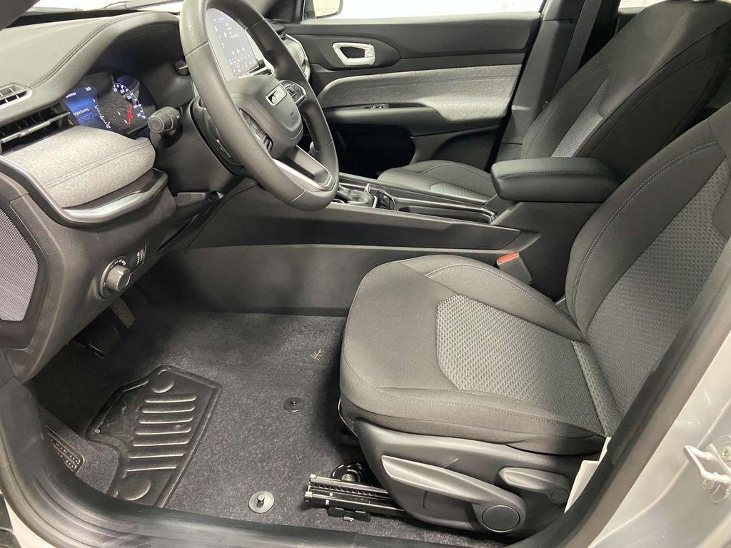 new 2025 Jeep Compass car, priced at $24,999