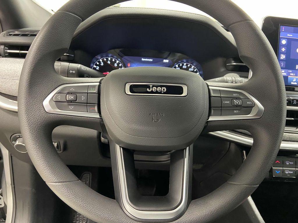 new 2025 Jeep Compass car, priced at $24,999