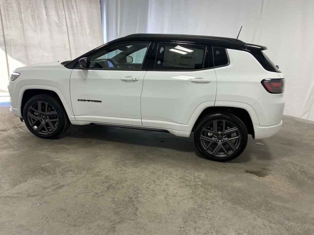 new 2025 Jeep Compass car, priced at $40,015